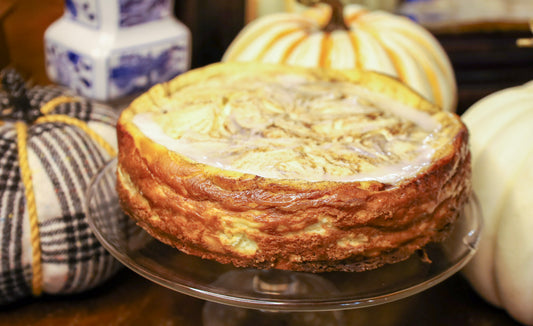 Cinnamon Roll Cheesecake